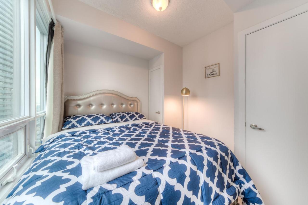 Stylish Newly Furnished Condo With Beautiful Lake View Toronto Eksteriør billede